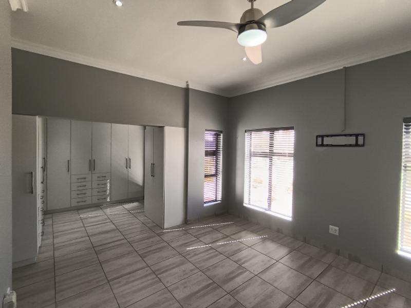3 Bedroom Property for Sale in Hartenbos Central Western Cape